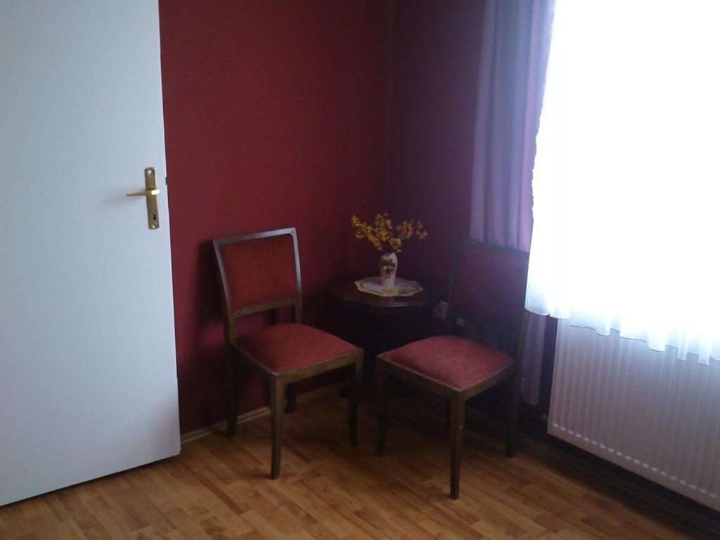 Agave Apartman Sarvar Room photo
